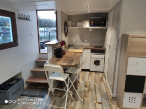 Studio sur Péniche idéalement situé
